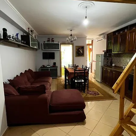 Desi House 1 *